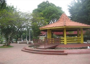 Praça Central Anielo Gragniano em Jandira